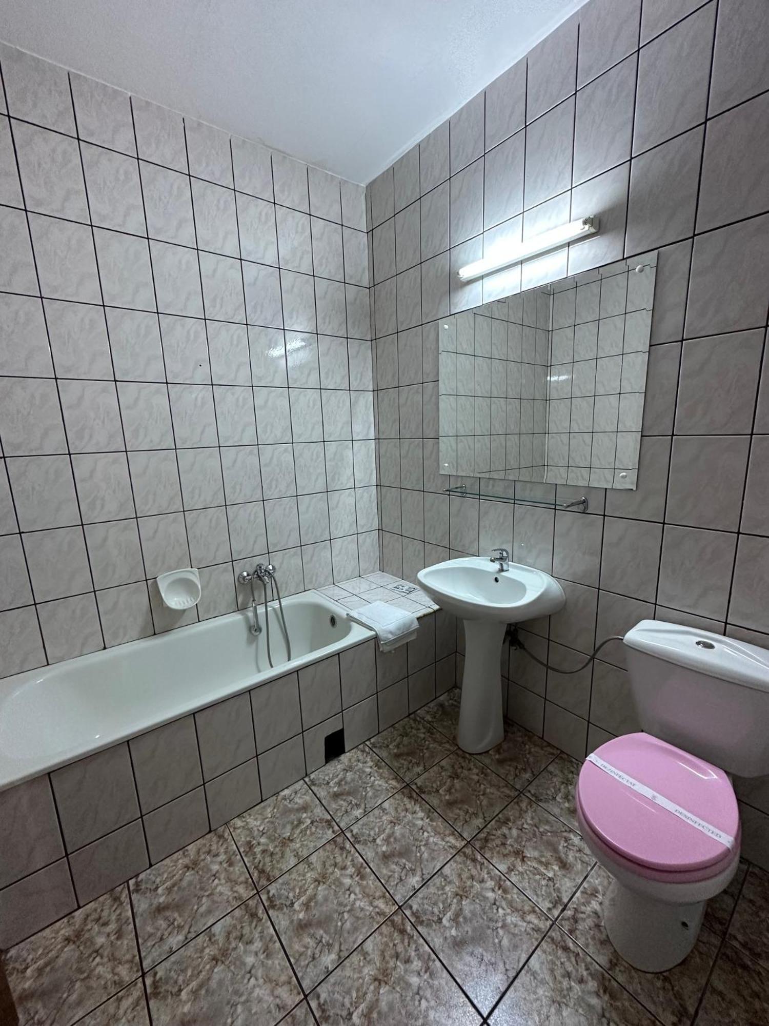 Hotel Diana Bistrita  Luaran gambar
