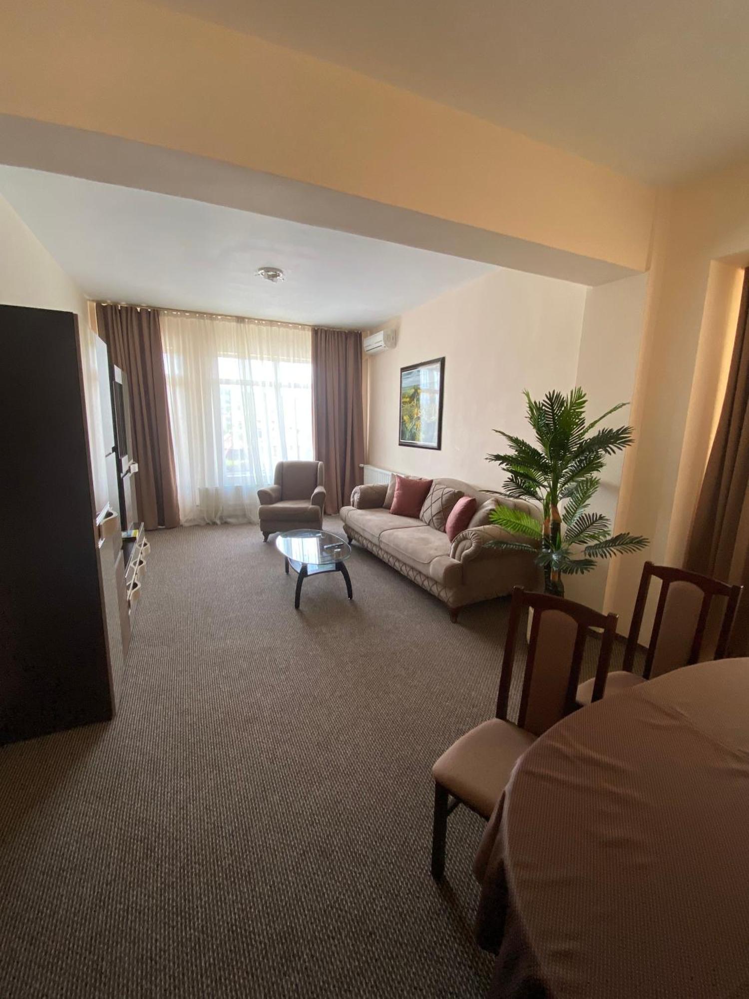 Hotel Diana Bistrita  Luaran gambar