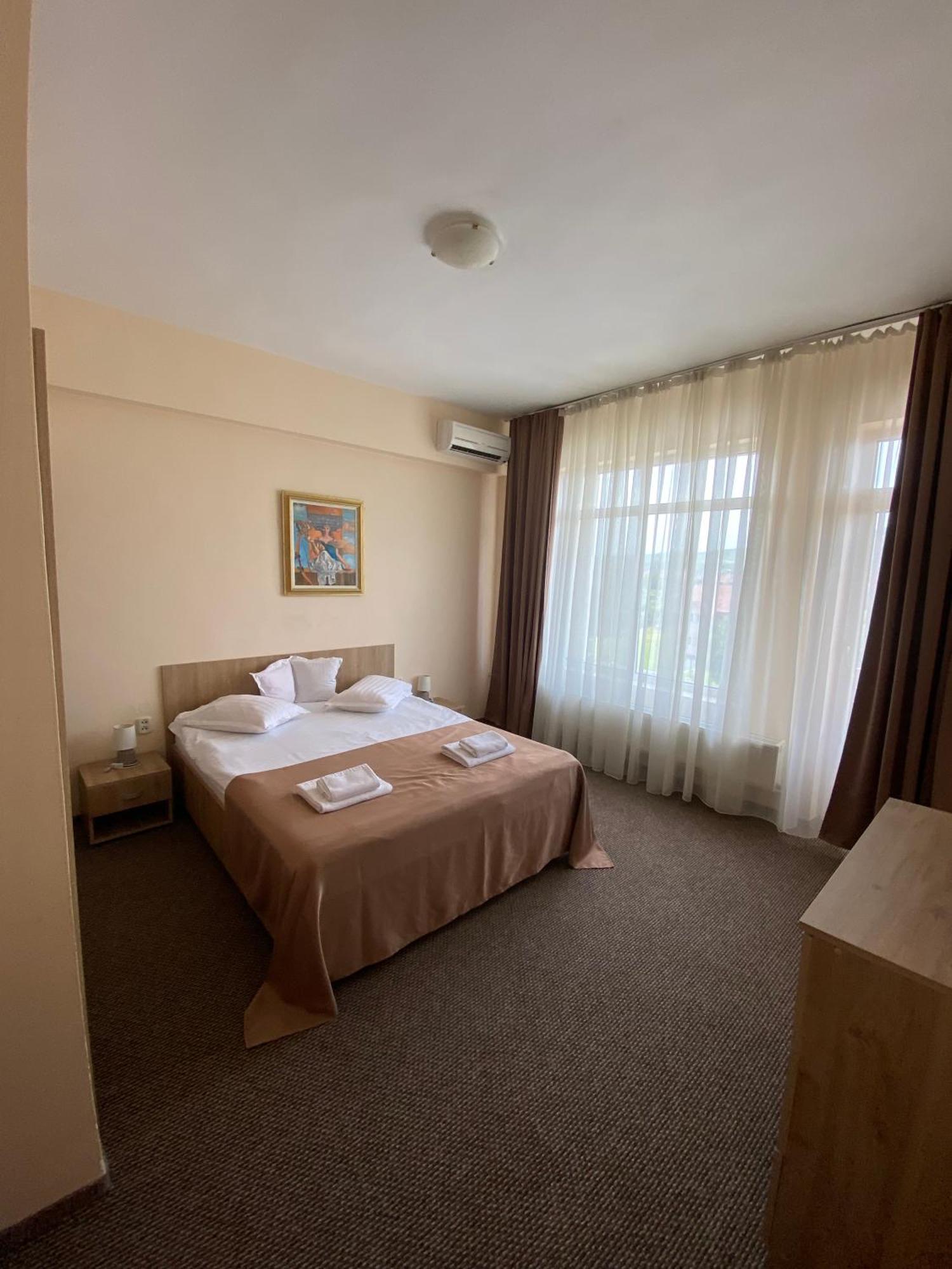 Hotel Diana Bistrita  Luaran gambar