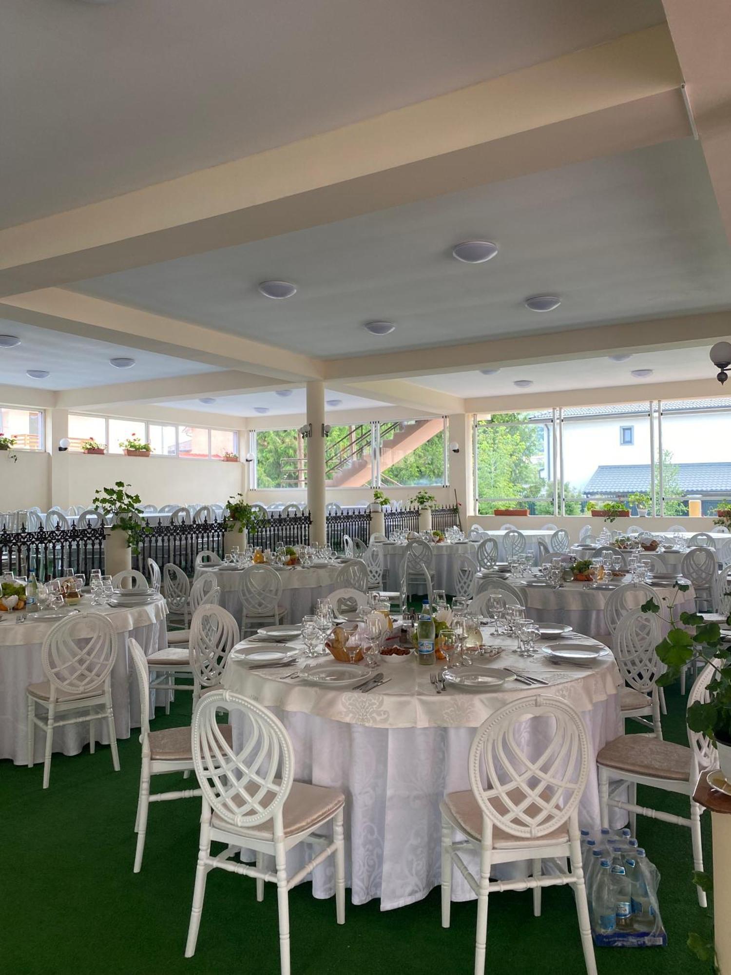 Hotel Diana Bistrita  Luaran gambar