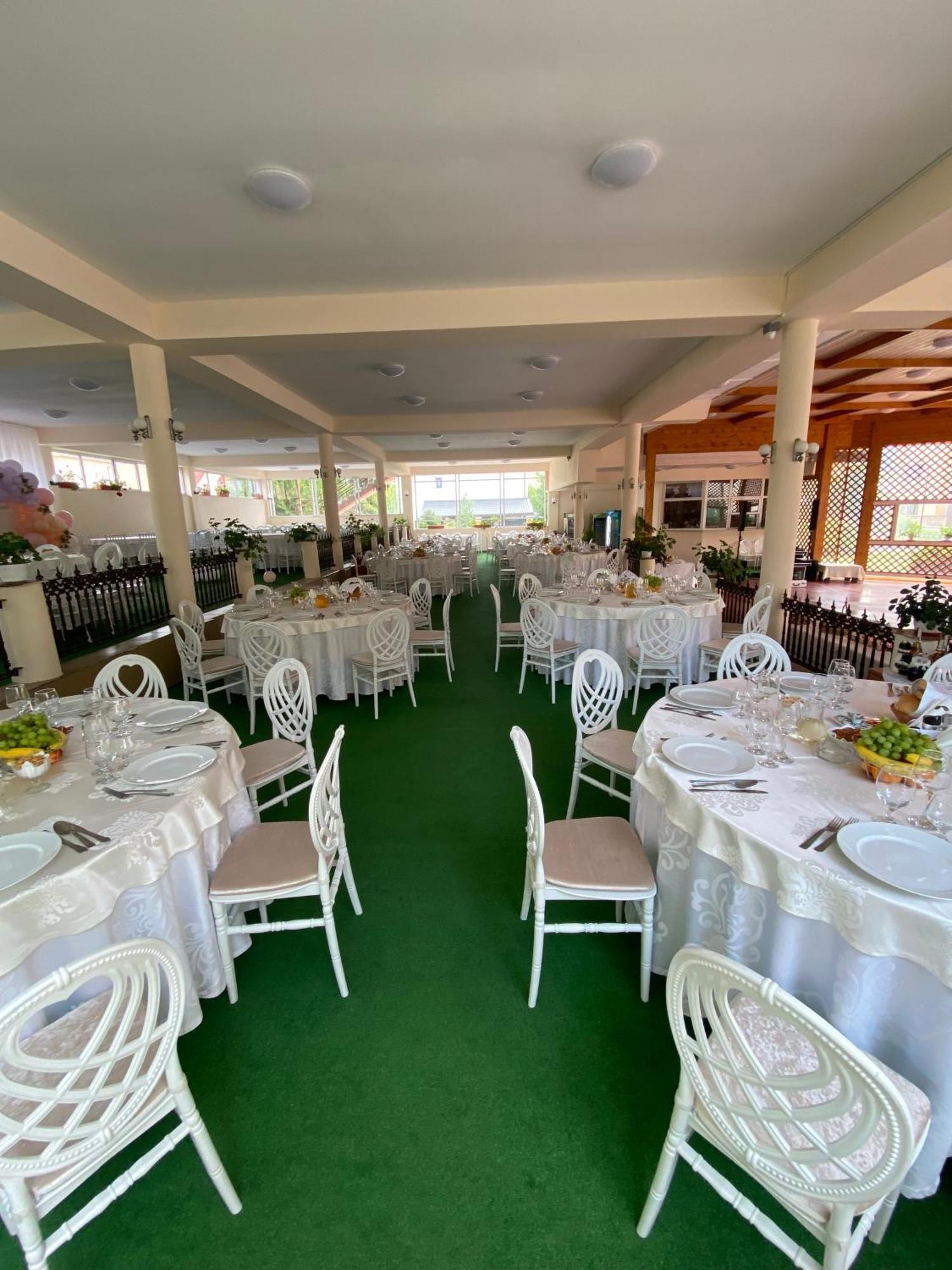 Hotel Diana Bistrita  Luaran gambar