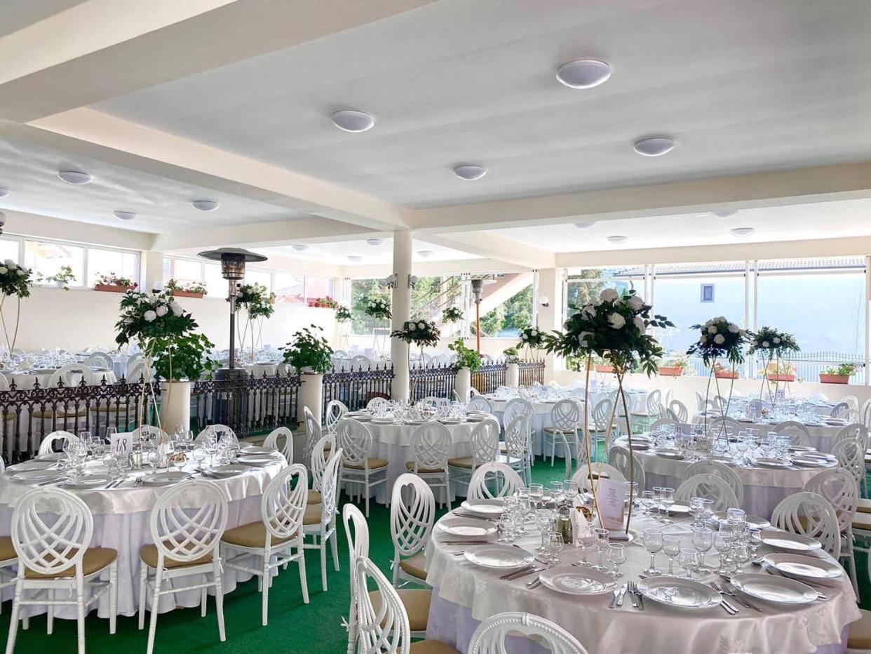Hotel Diana Bistrita  Luaran gambar