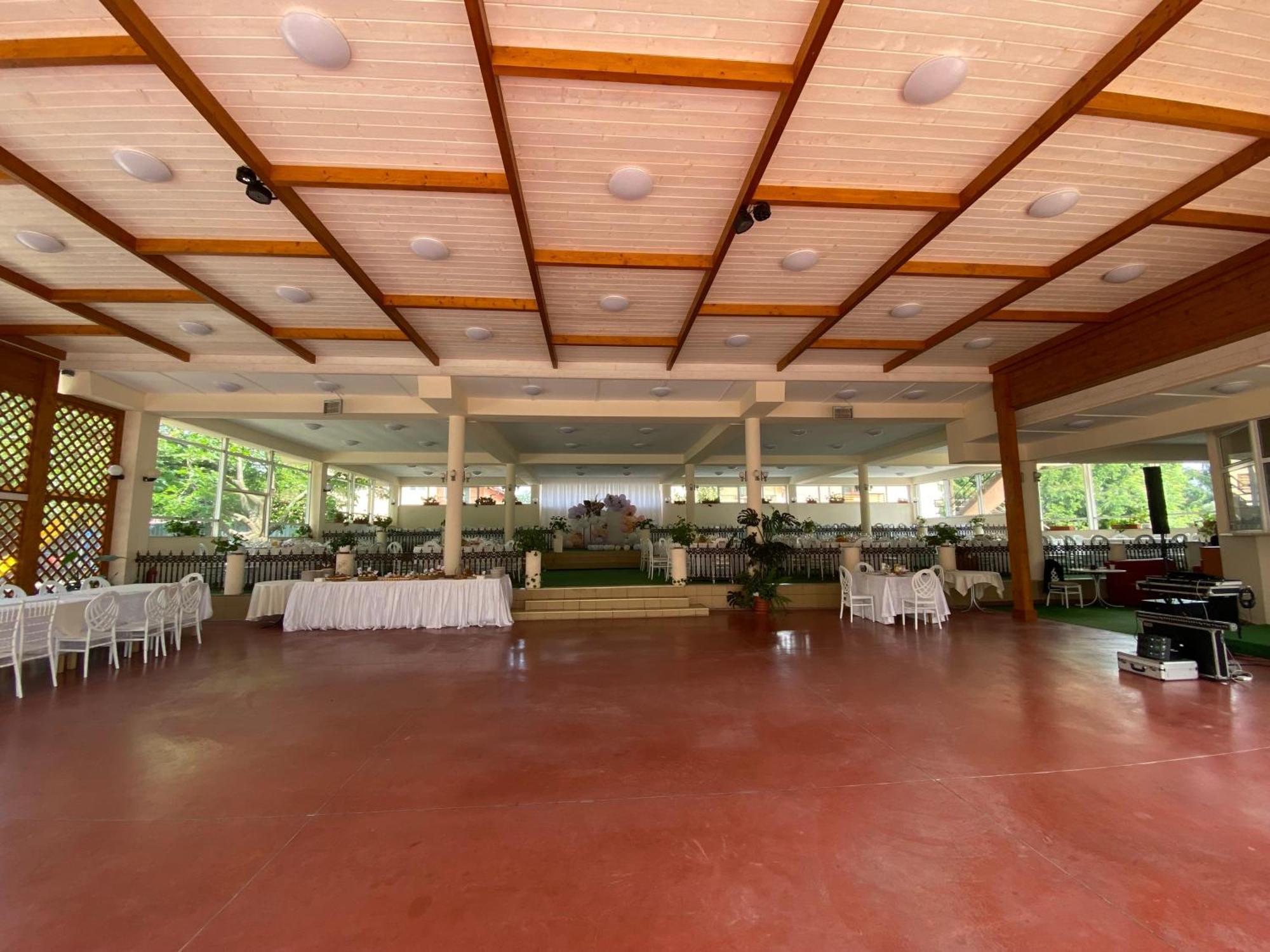 Hotel Diana Bistrita  Luaran gambar