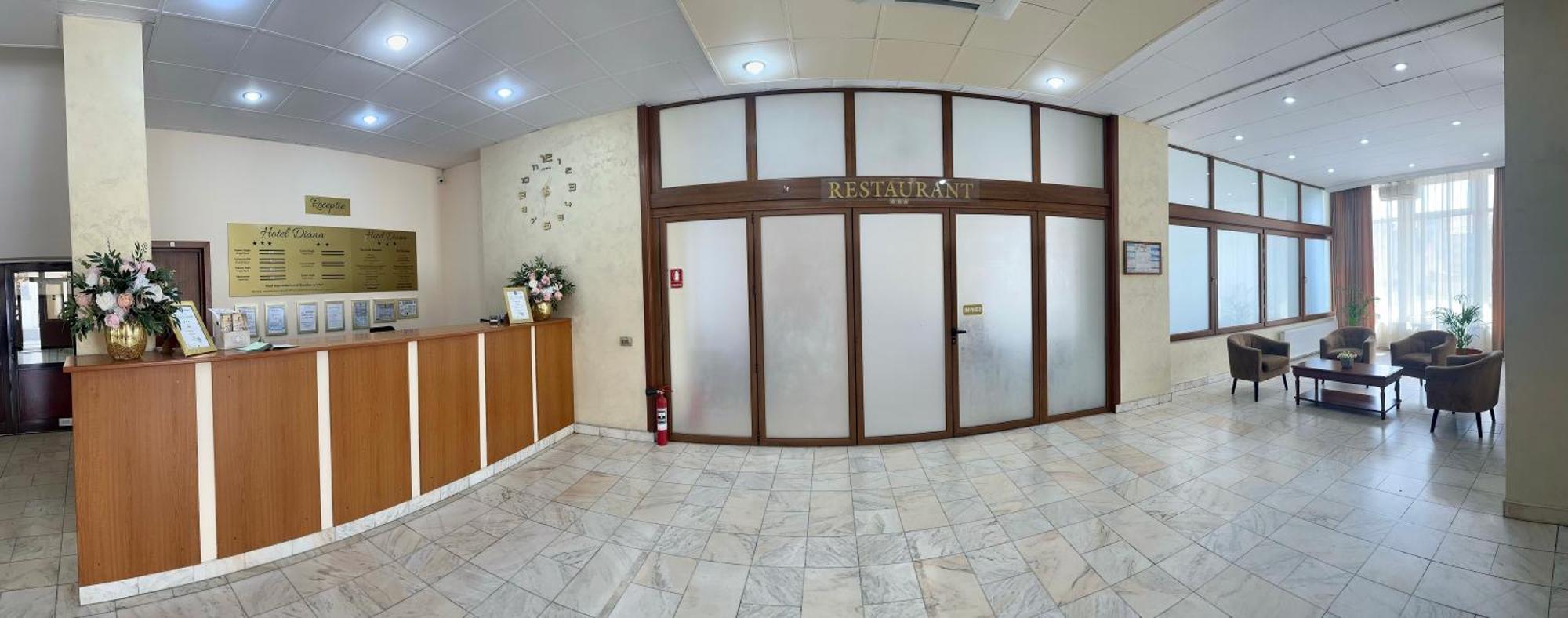 Hotel Diana Bistrita  Luaran gambar
