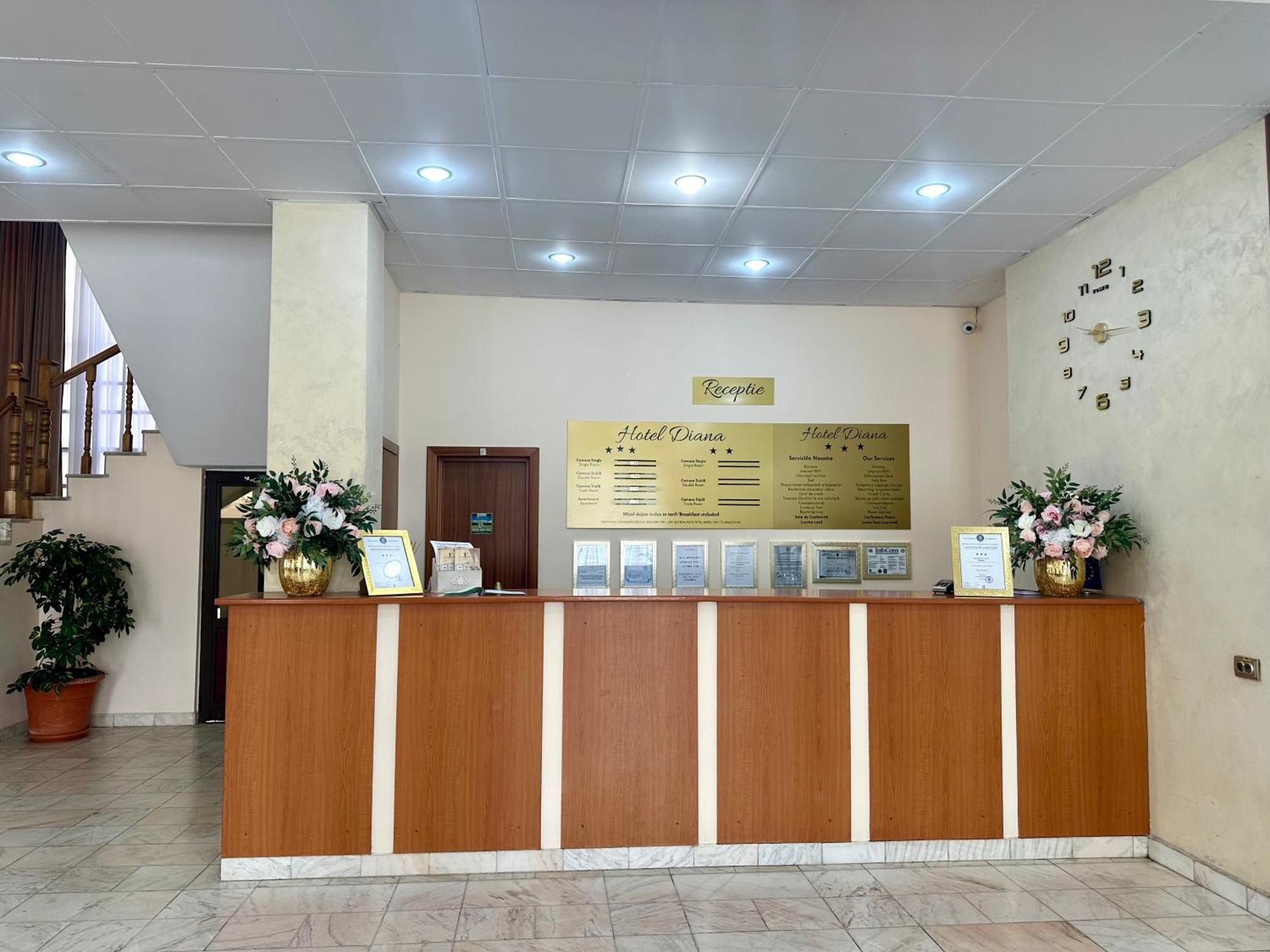Hotel Diana Bistrita  Luaran gambar