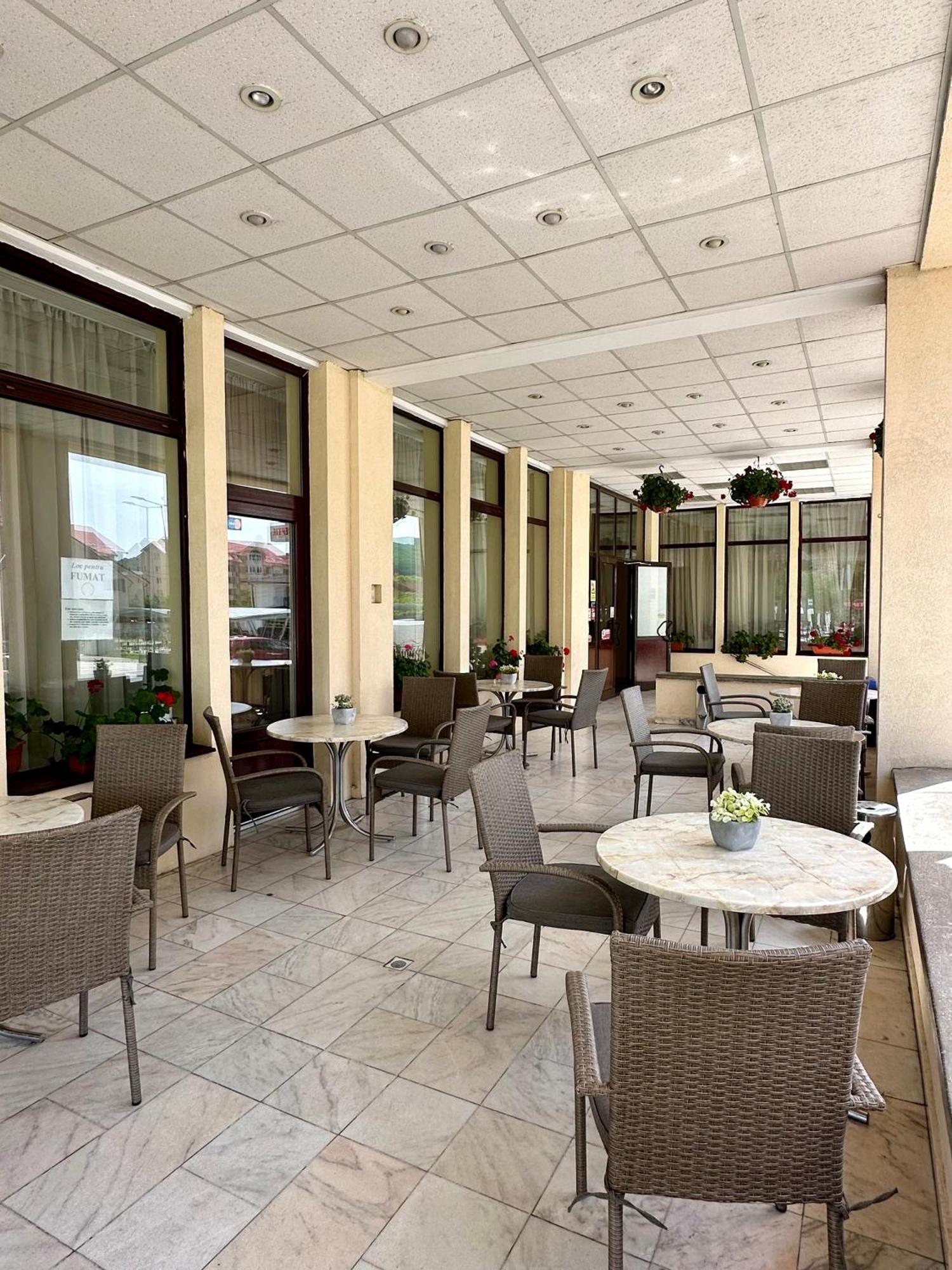 Hotel Diana Bistrita  Luaran gambar